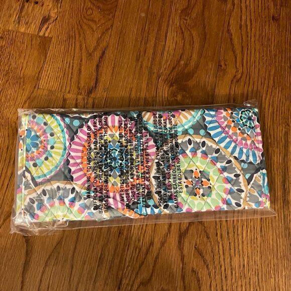 Vera Bradley Factory Style Curling and Flat Iron Cover Sunny Medallion NWT - Picture 4 of 4